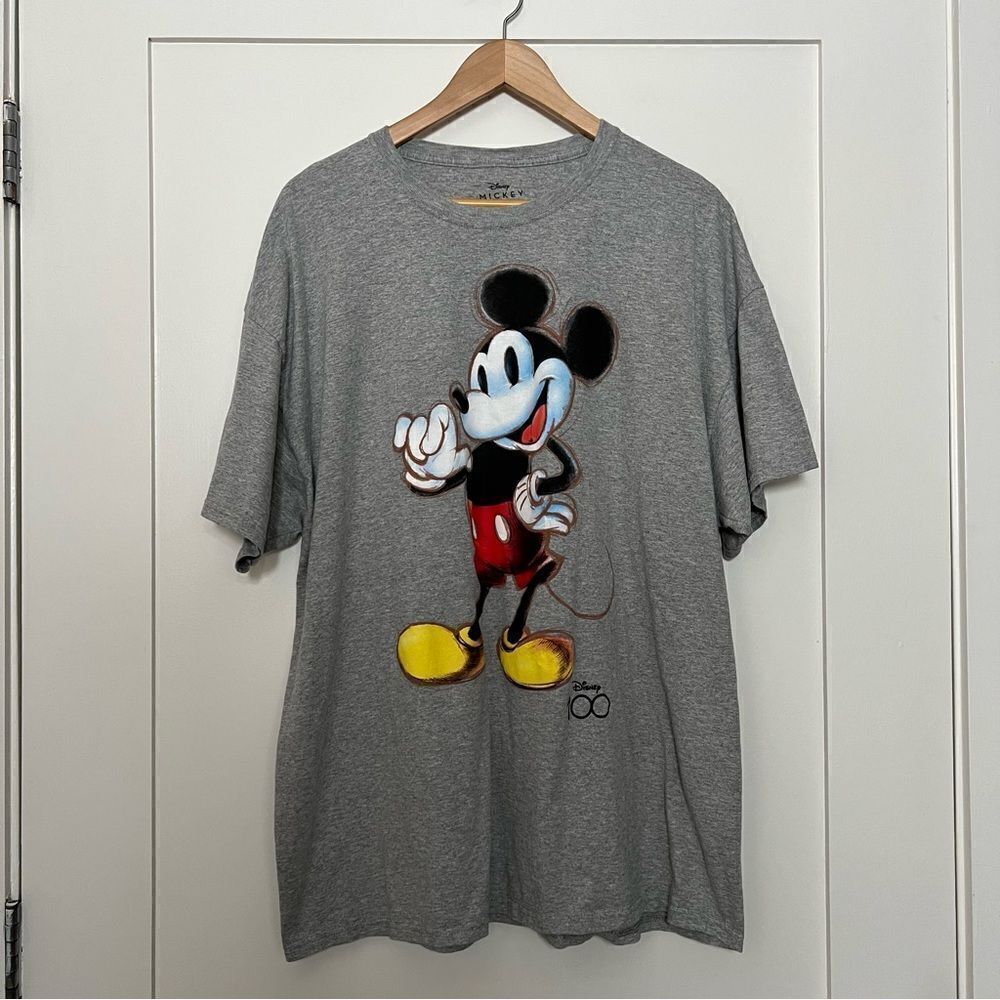Disney Mickey Mouse T Shirt Adult Size 2XL Gray Short Sleeve Character Graphic